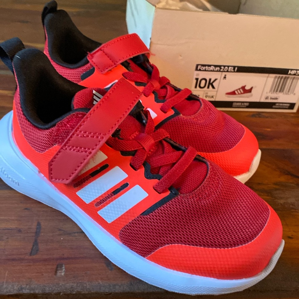 Adidas kids sneaker